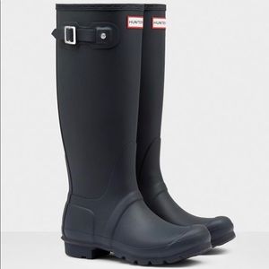 Hunter Original Tall Rain Boots— Navy